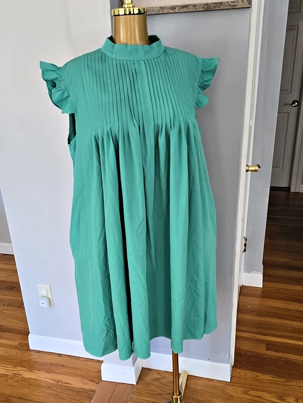 Pleated Mini Dress in Green Like New
